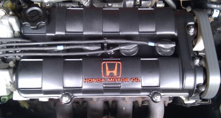 Honda CRX ED9 (D16Z5): Ventildeckel lackiert und eingebaut